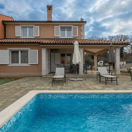Holiday home Amazing In With Outdoor Swimming Pool Pula